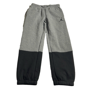 NWT kid’s Jordan sweatpants M